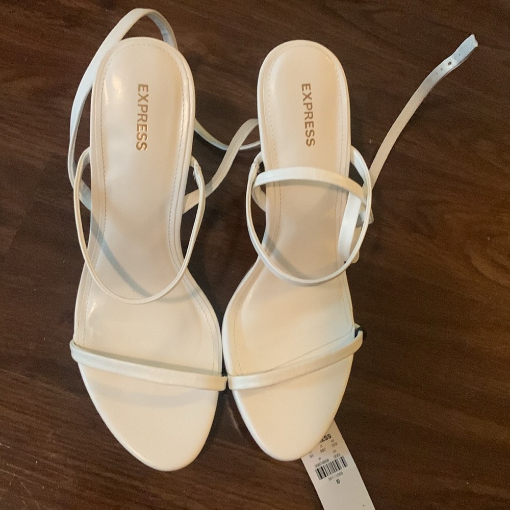 5/$25 Express white high heel loop toe sandal Size 10 NWT white - Picture 4 of 6